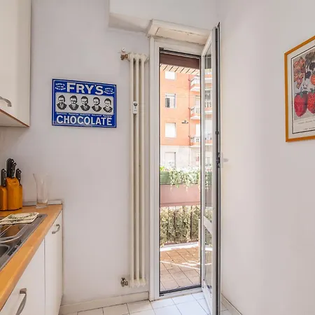 דירה Charming With Balcony & Wi-fi *
