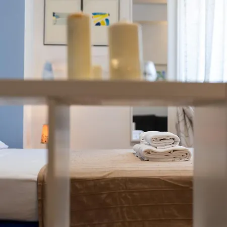 דירה Charming With Balcony & Wi-fi מילאנו