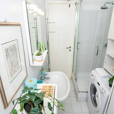 דירה Charming With Balcony & Wi-fi מילאנו